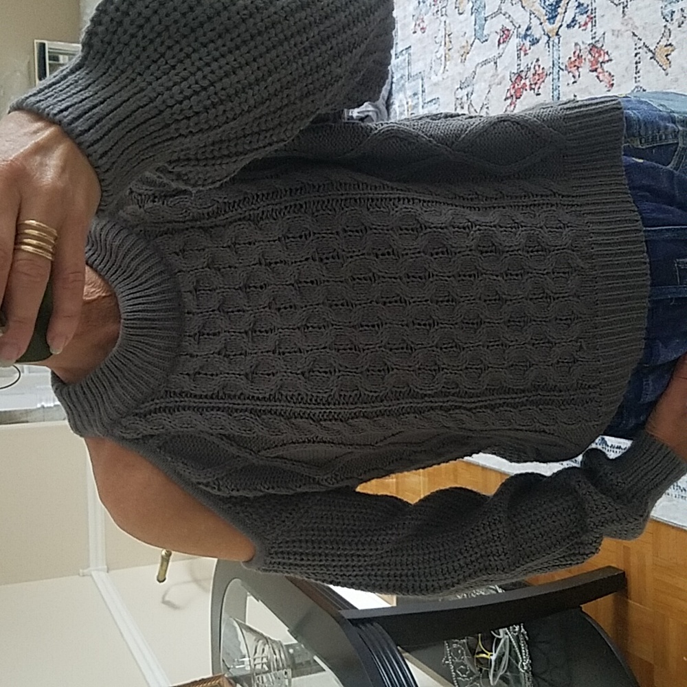 Jolie & Joy Gray Cable Knit Cold Shoulder Sweater